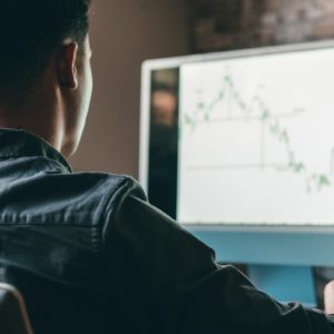 Evaluación Avanzada de Bonos Argentinos: Riesgos, Duración y Convexidad